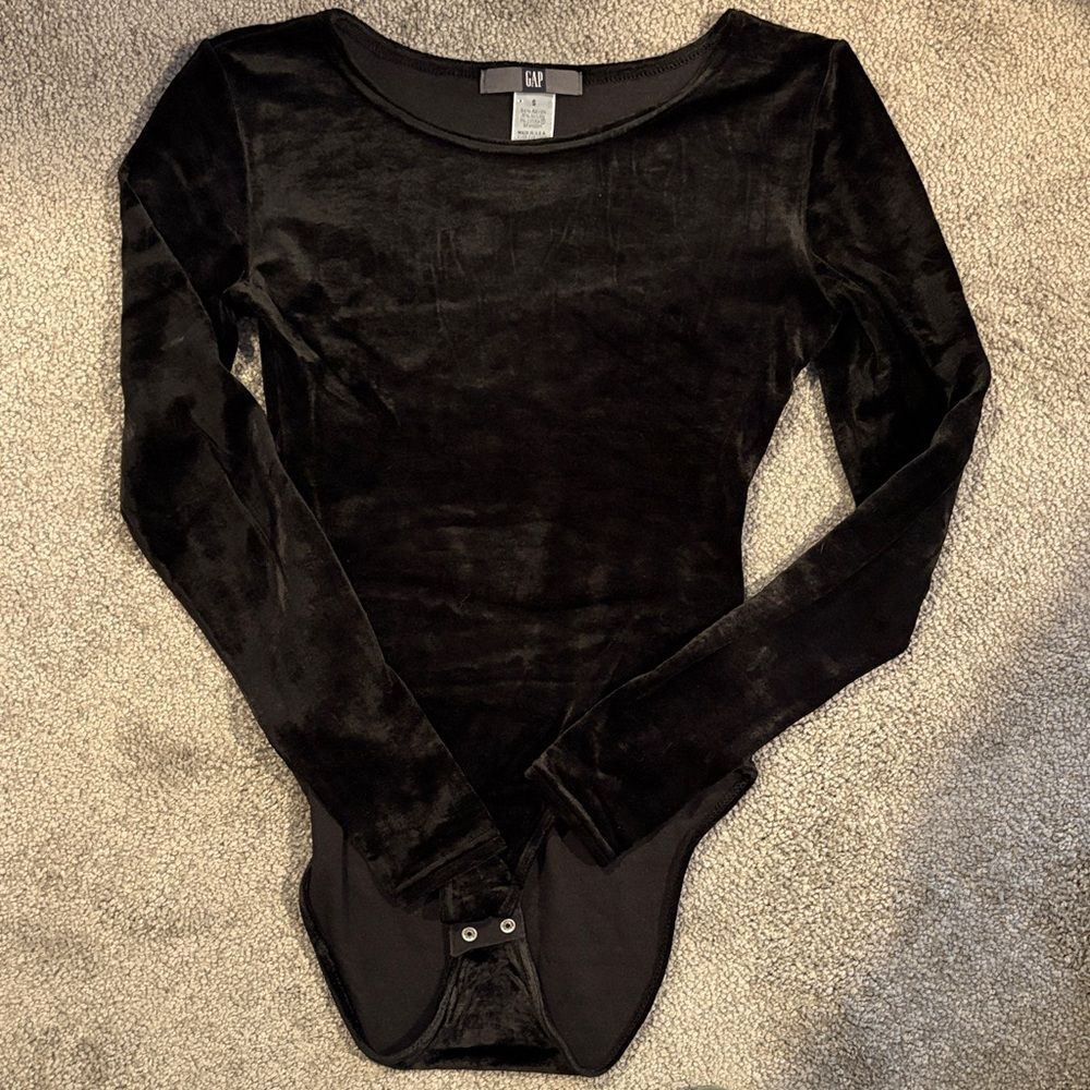 VTG Gap Black Velvet Long Sleeve Bodysuit. Size Small